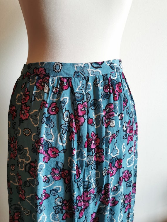 1940’s fabric blue and fuchsia floral rayon crepe… - image 3
