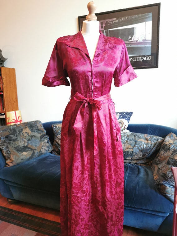 1940’s deep red burgundy satin dressing gown robe… - image 1