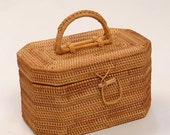 Vintage Straw Rattan Wicker Box Suitcase Style Trunk Large Wicker Basket Picnic Hamper Boho Handmade Tropical Beach Octagon Storage Box