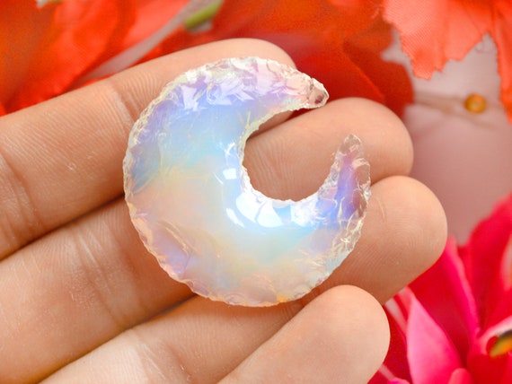 Moon shaped crystal necklace online