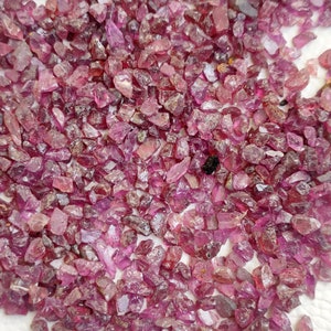 Rhodolite Garnet Stone Rough, Raw Garnet Rough Gemstone, Rhodolite Garnet Rough Crystal, Raw Garnet Rough Beads, Garnet Rough Jewelry Making