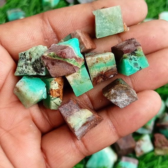 Chrysoprase crystal 2024