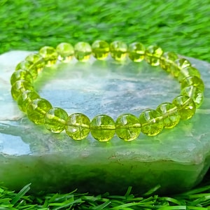 Peridot Quartz Bracelets, Beaded Bracelets, Crystal bracelets, Women Dainty Bracelet, Gemstone Bracelet, Stretch Unisex Bracelet gifts