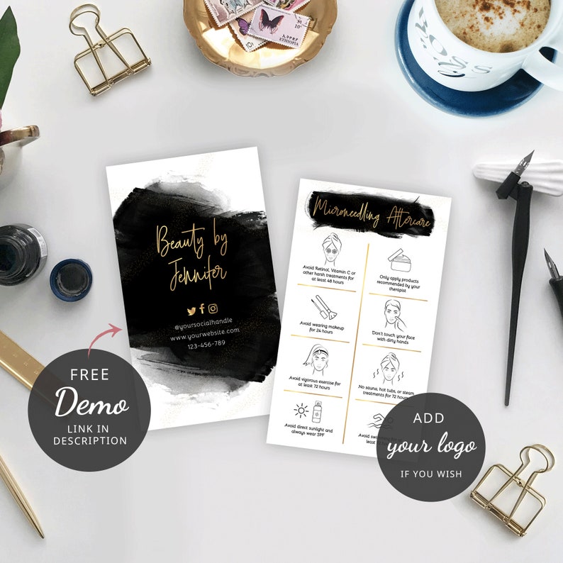 Puede incluir: Una tarjeta de visita en blanco y negro con texto dorado. La tarjeta presenta un fondo de acuarela negro con el texto "Beauty by Jennifer" en dorado. La tarjeta tambi&eacute;n incluye identificadores de redes sociales, una direcci&oacute;n de sitio web y un n&uacute;mero de tel&eacute;fono. La parte posterior de la tarjeta presenta una lista de instrucciones de cuidado posterior para la microneedling.