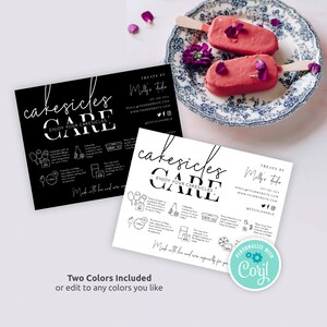 Puede incluir: Dos tarjetas en blanco y negro con el texto "cakesicles care" e instrucciones sobre c&oacute;mo disfrutar de los cakesicles. Las tarjetas tienen un borde blanco y un fondo blanco con texto negro. El texto "Treats by Milly's Studio" est&aacute; en la parte superior de las tarjetas. Las tarjetas est&aacute;n sobre un fondo blanco con un plato azul y blanco con dos paletas de helado rosas.