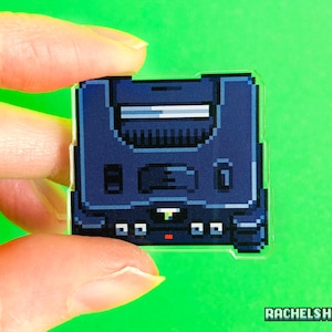 N64 コンソール アクリルピン レトロ 8ビット ビデオゲーム ピクセルアート バッジ ラペルピン ゲームアパレルアクセサリー