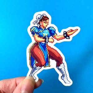 Chun Li Street Fighter 6 Outfit 2 Klassischer Pixel Art-Aufkleber, wasserdichter, klarer, matt gestanzter Aufkleber für Gamer Videospiele Gaming Decor