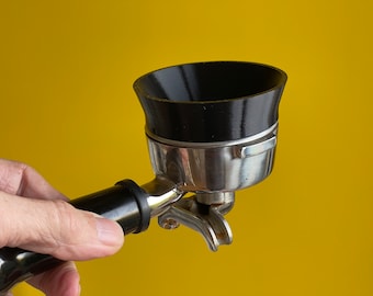 Imbuto dosatore magnetico per caffè: portafiltro da 57 mm o 58 mm