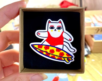 Broche chat surfer