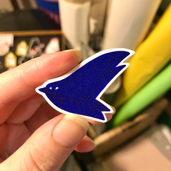 Pin's oiseau bleu