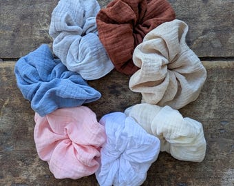 Elastic hair scrunchie in plain double cotton gauze for women and children, scrunchies