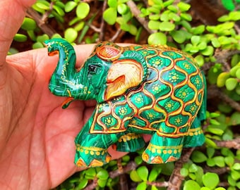 マラカイトの象の彫刻 - 鼻を上にして - Etsy 日本
