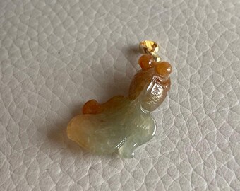 ビルマ産翡翠の魚ペンダント：茶色がかった赤、14金の留め具 - Etsy 日本