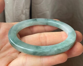 翡翠バングル 54.6 mm (2.15