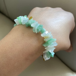 Pulseira de contas de jadeíta (formato de pedra irregular), lavanda verde claro gelado, jade natural grau A, joias de pedras preciosas birmanesas