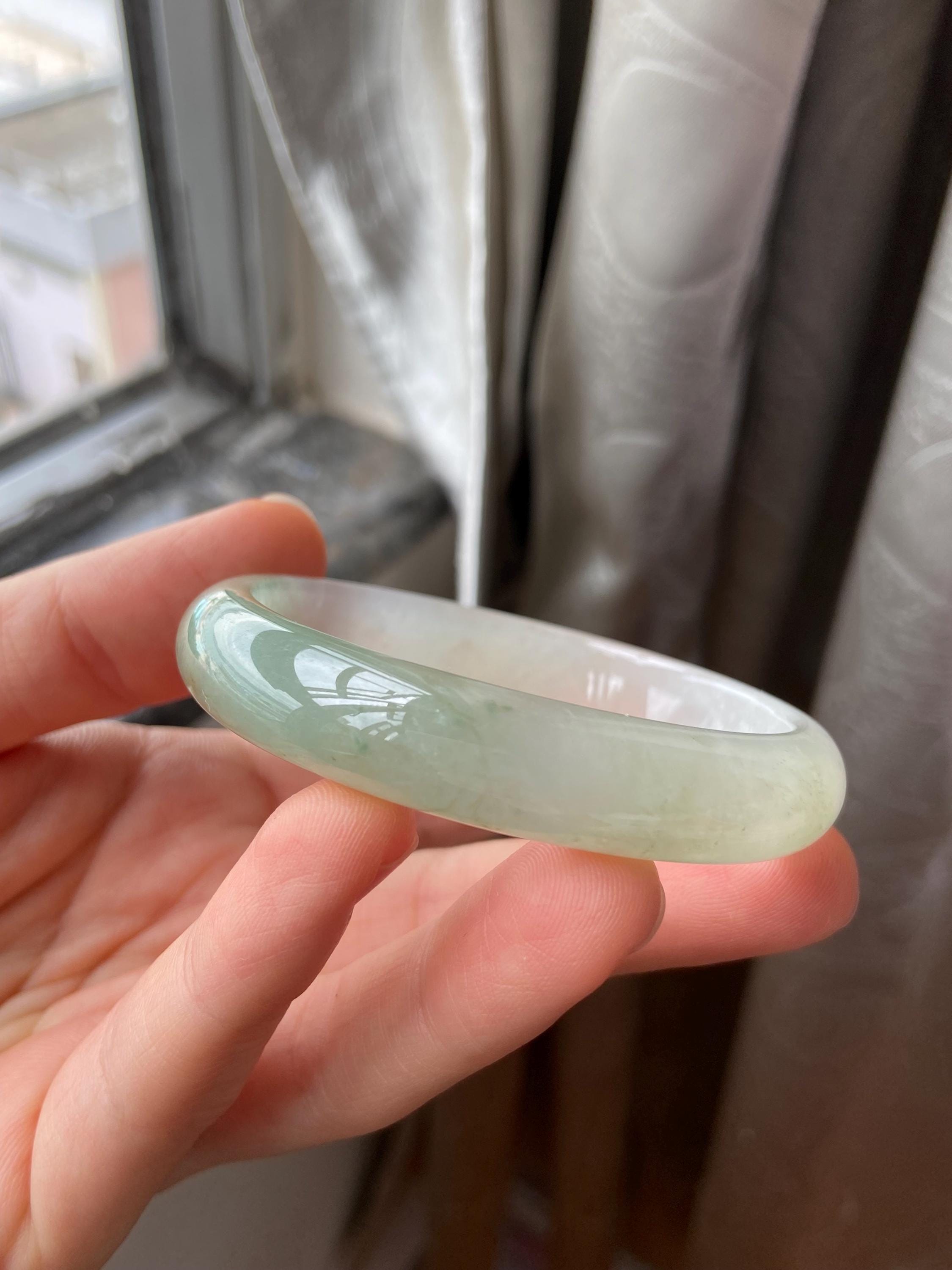 翡翠バングル 54.0 mm (2.13