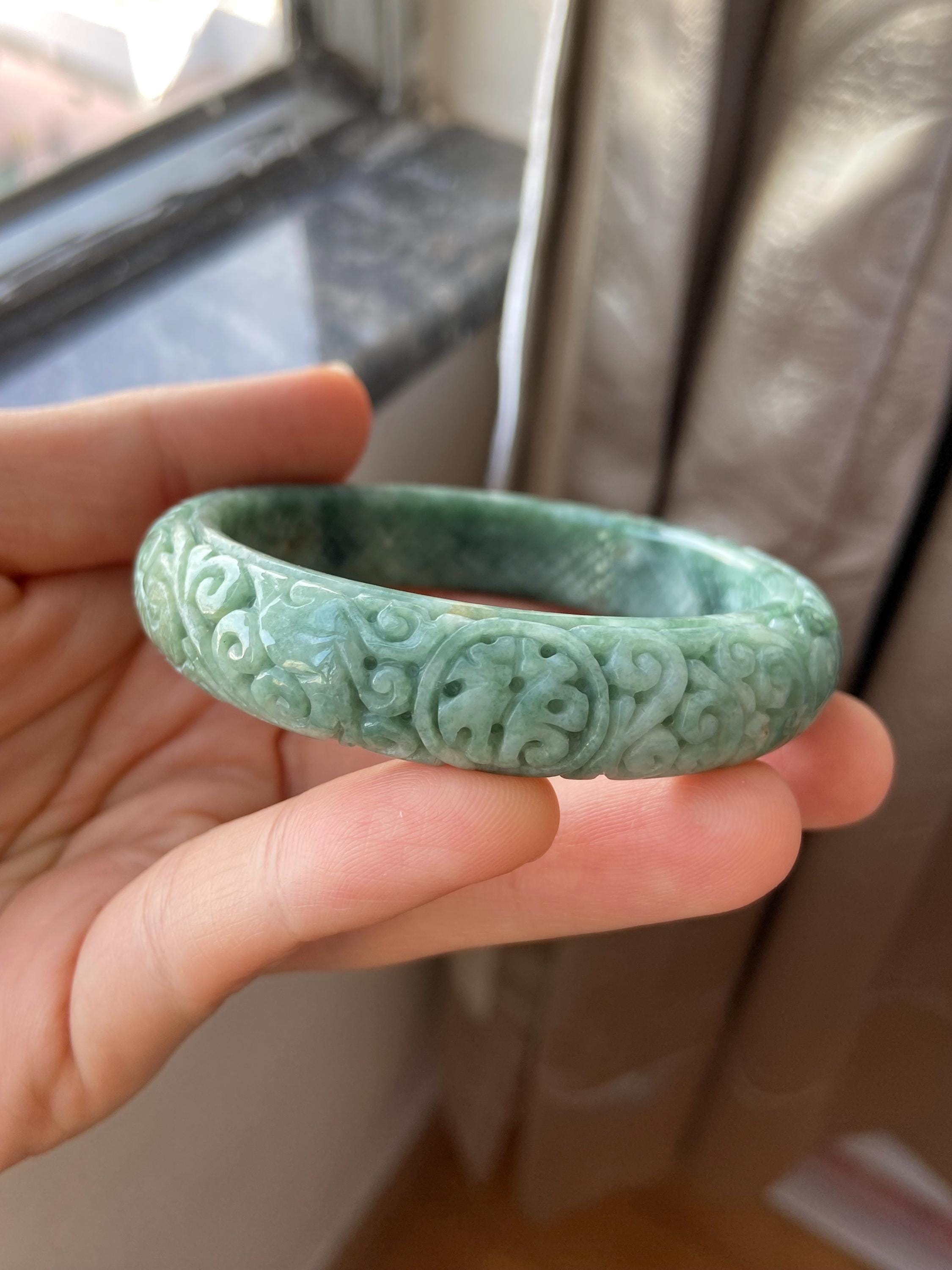 翡翠バングル 57.0 mm (2.24