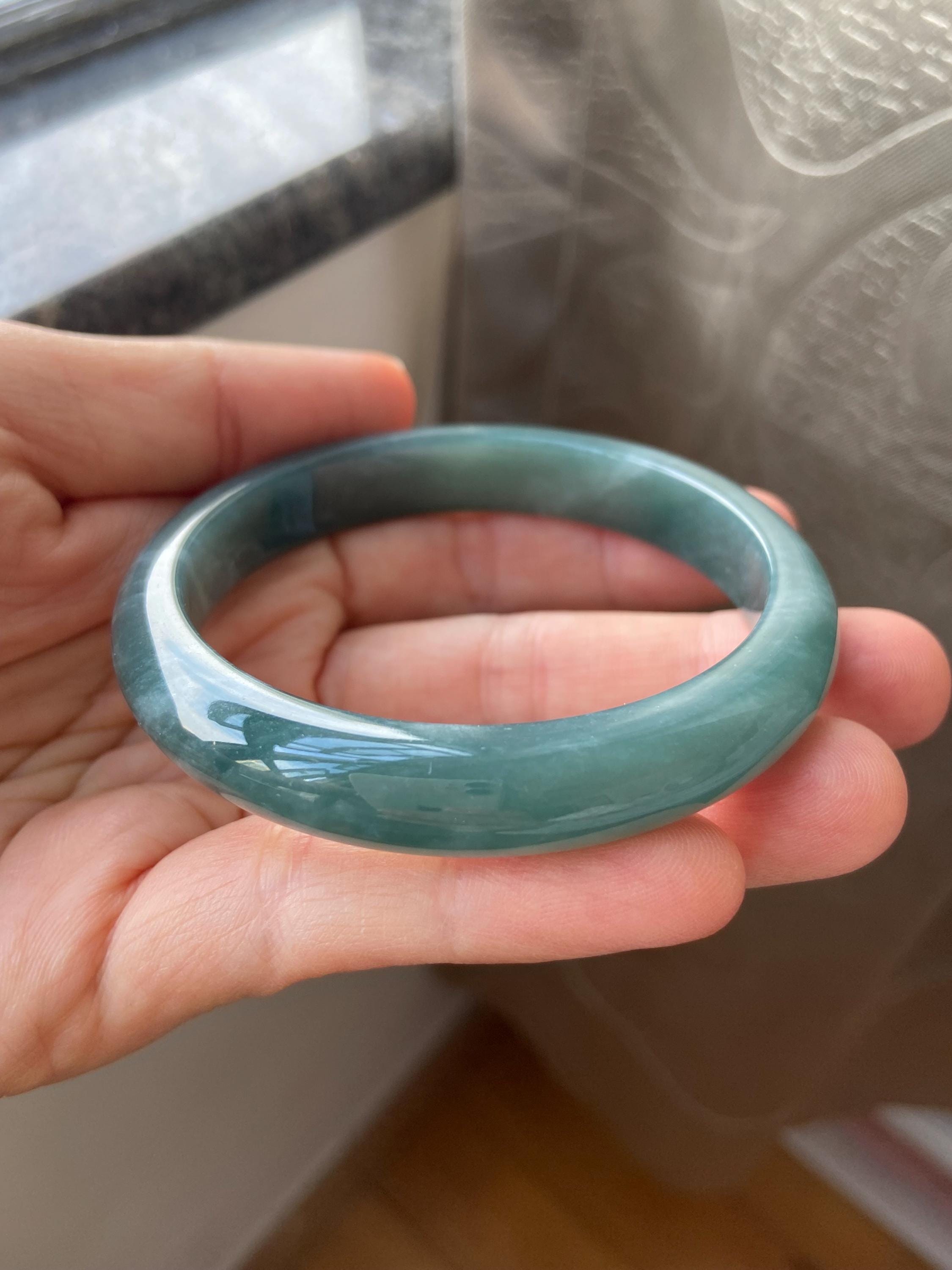 緑翡翠バングル 翡翠バングル 56.8 mm (2.24