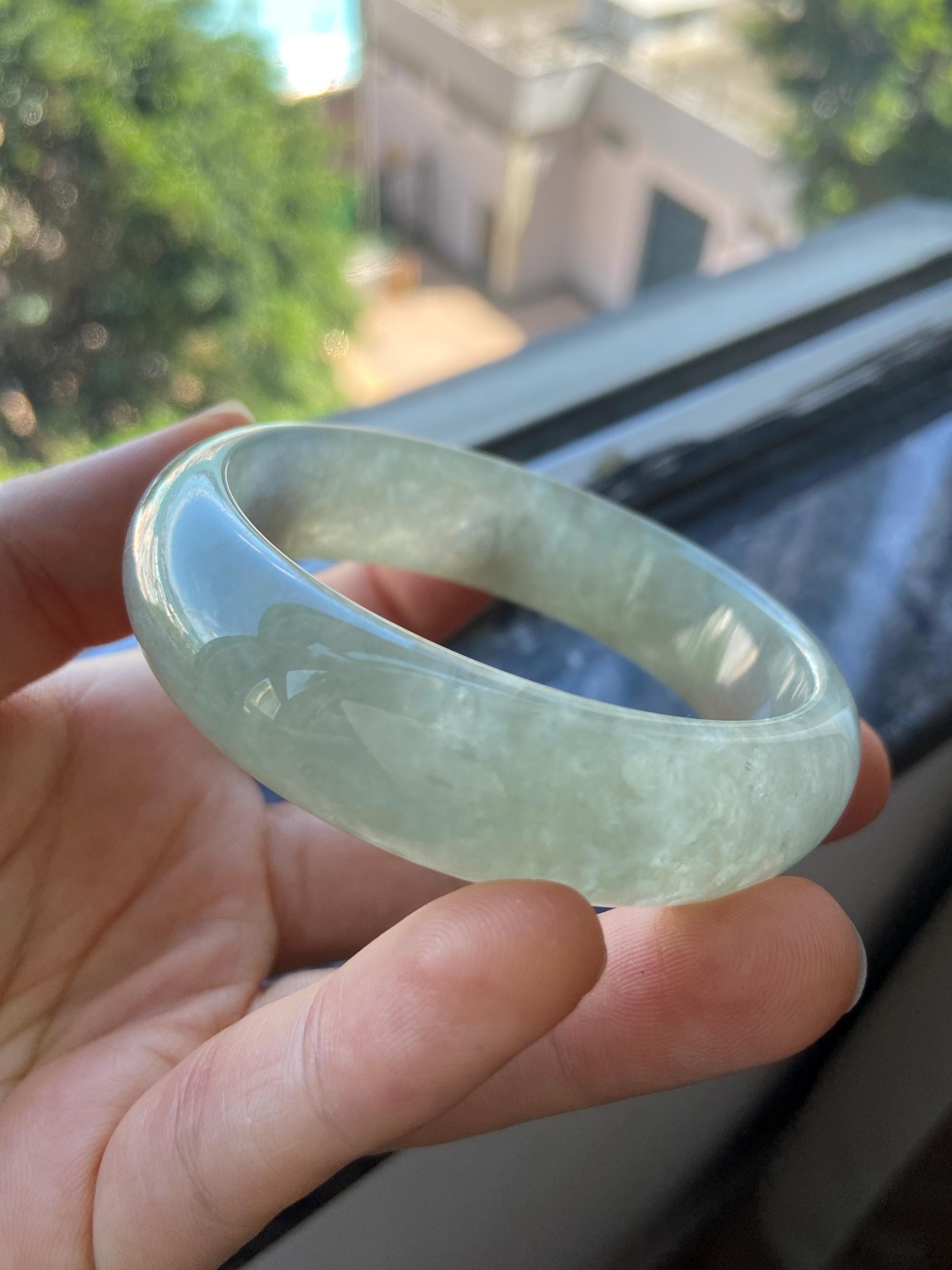 翡翠バングル？ 翡翠バングル