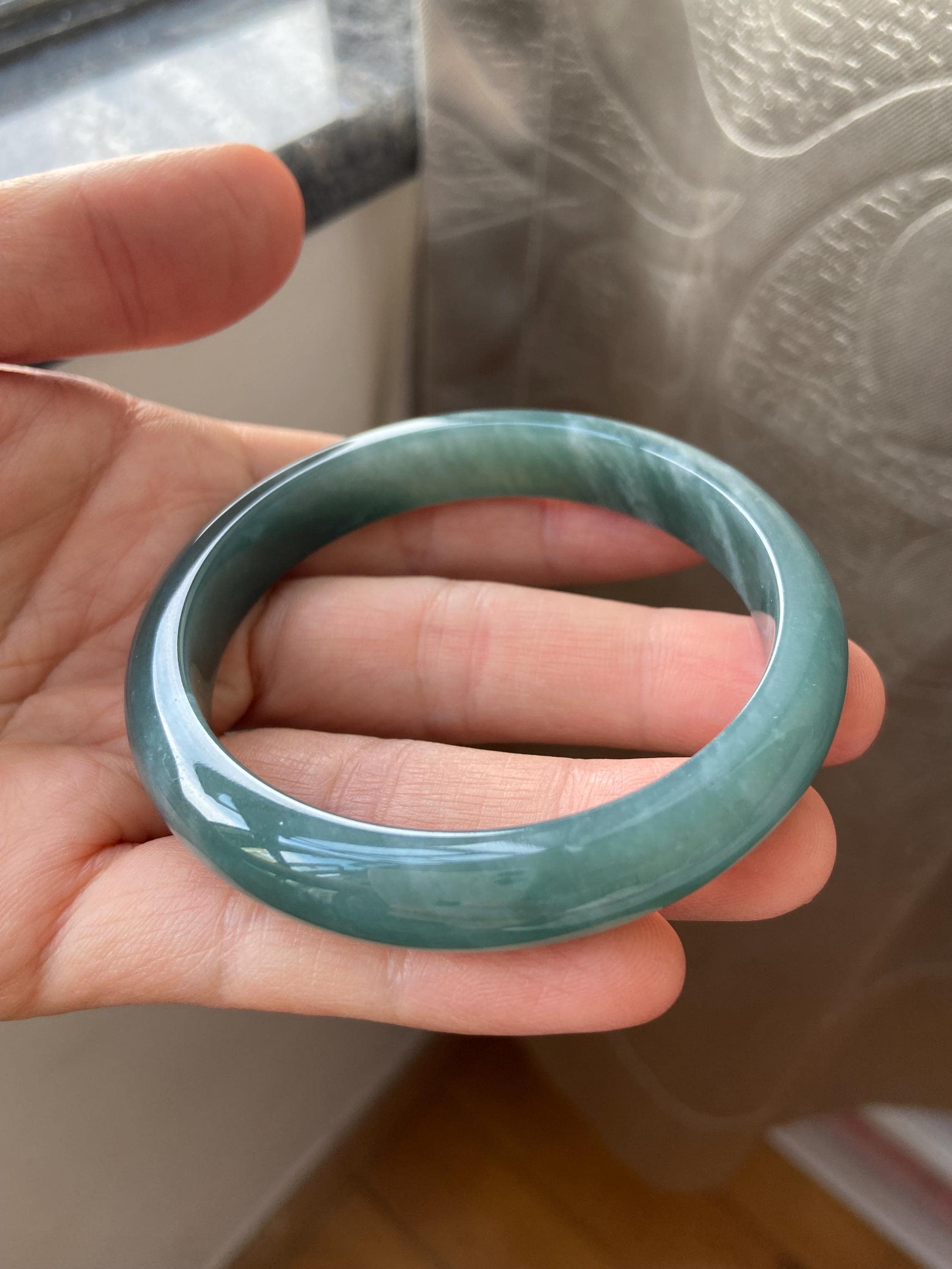 翡翠バングル 56.8 mm (2.24