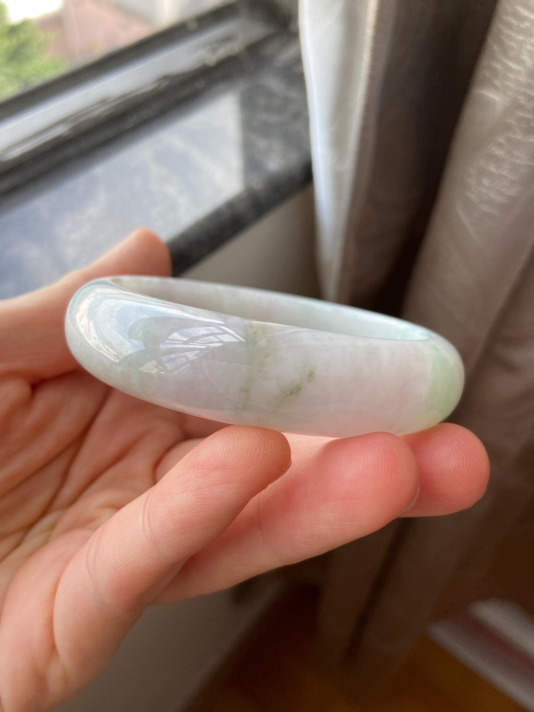 翡翠バングル 58.0 mm (2.28