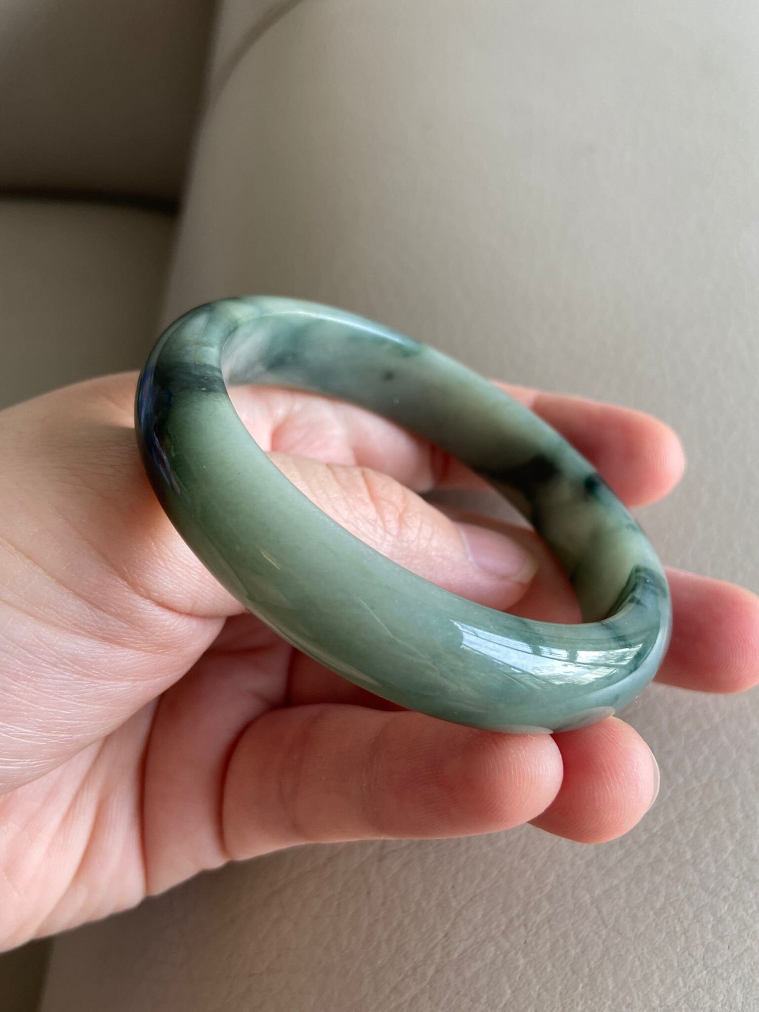 翡翠バングル 57.5 mm (2.26