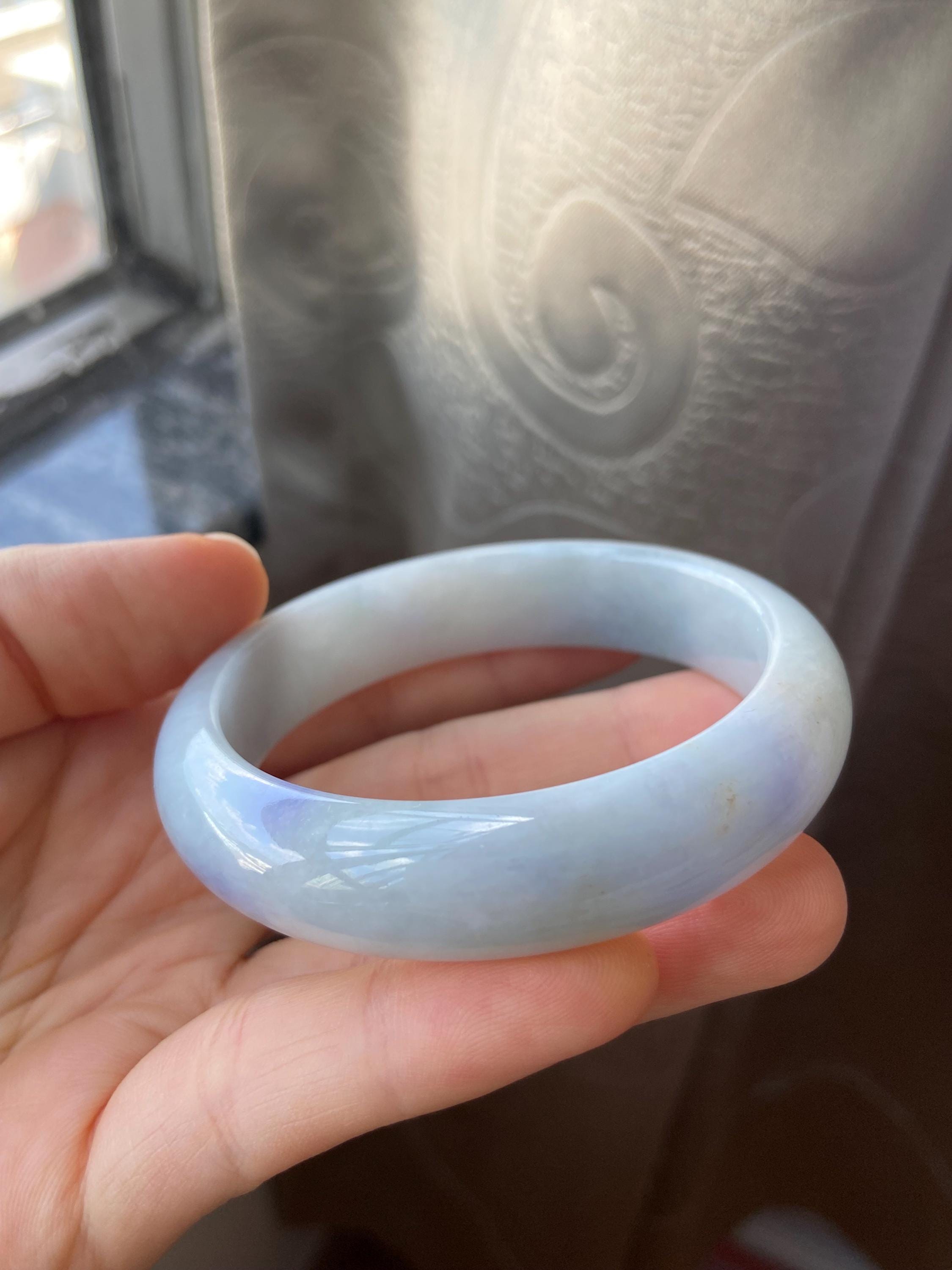 翡翠バングル 56.3 mm (2.22