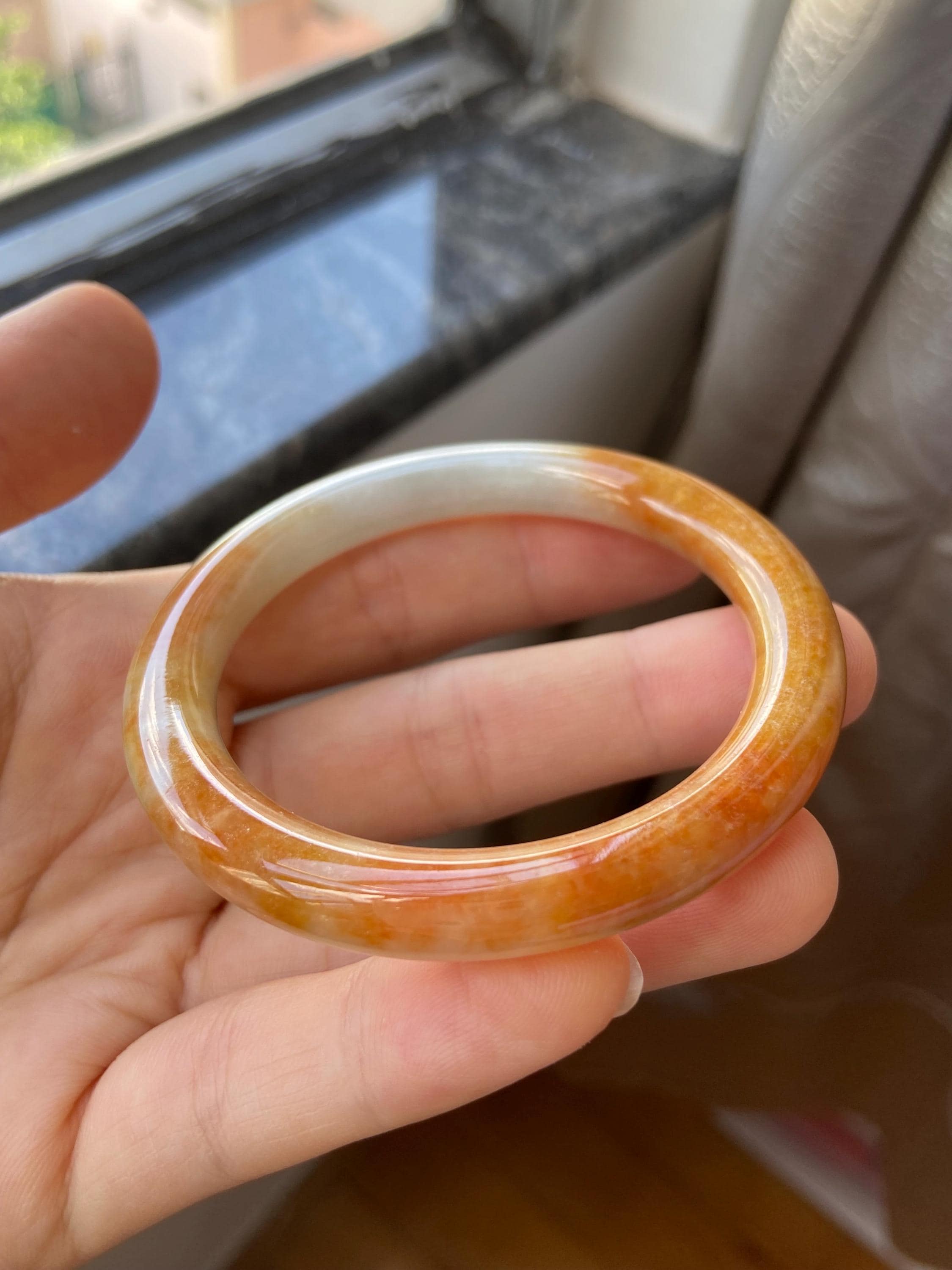 翡翠バングル 53.5 mm (2.11