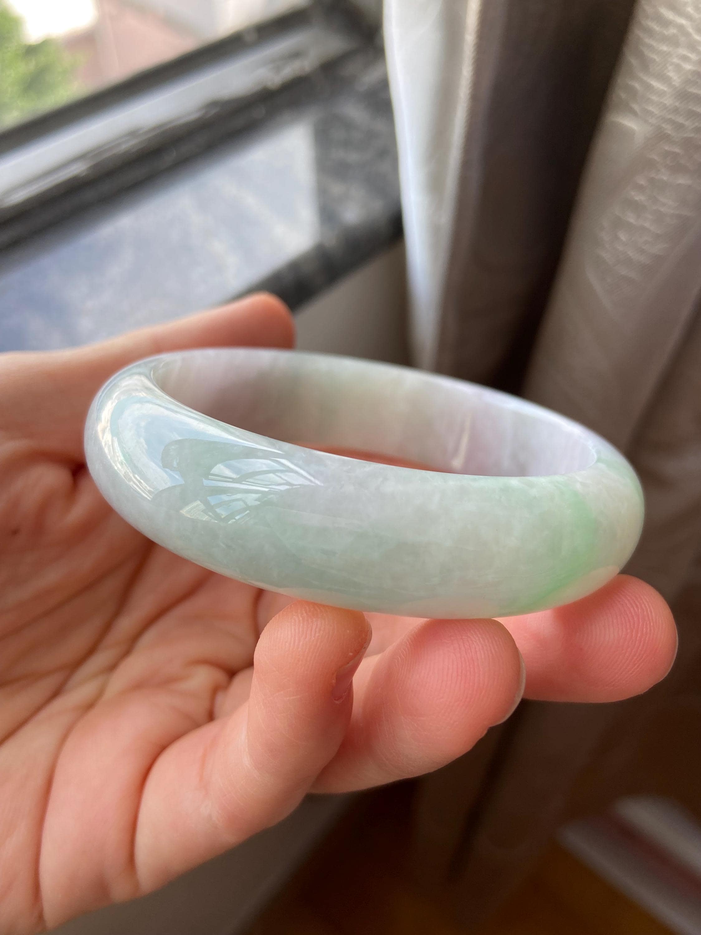 翡翠バングル 58.0 mm (2.28
