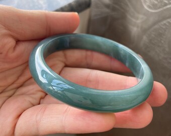 カラー翡翠　カービング hs-52.jpg