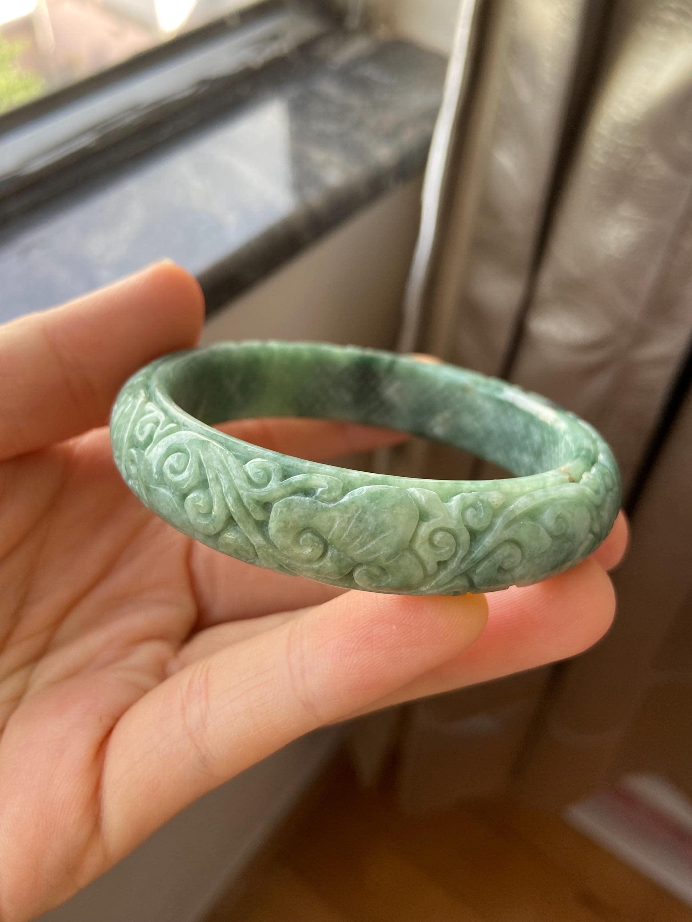 翡翠バングル 57.0 mm (2.24