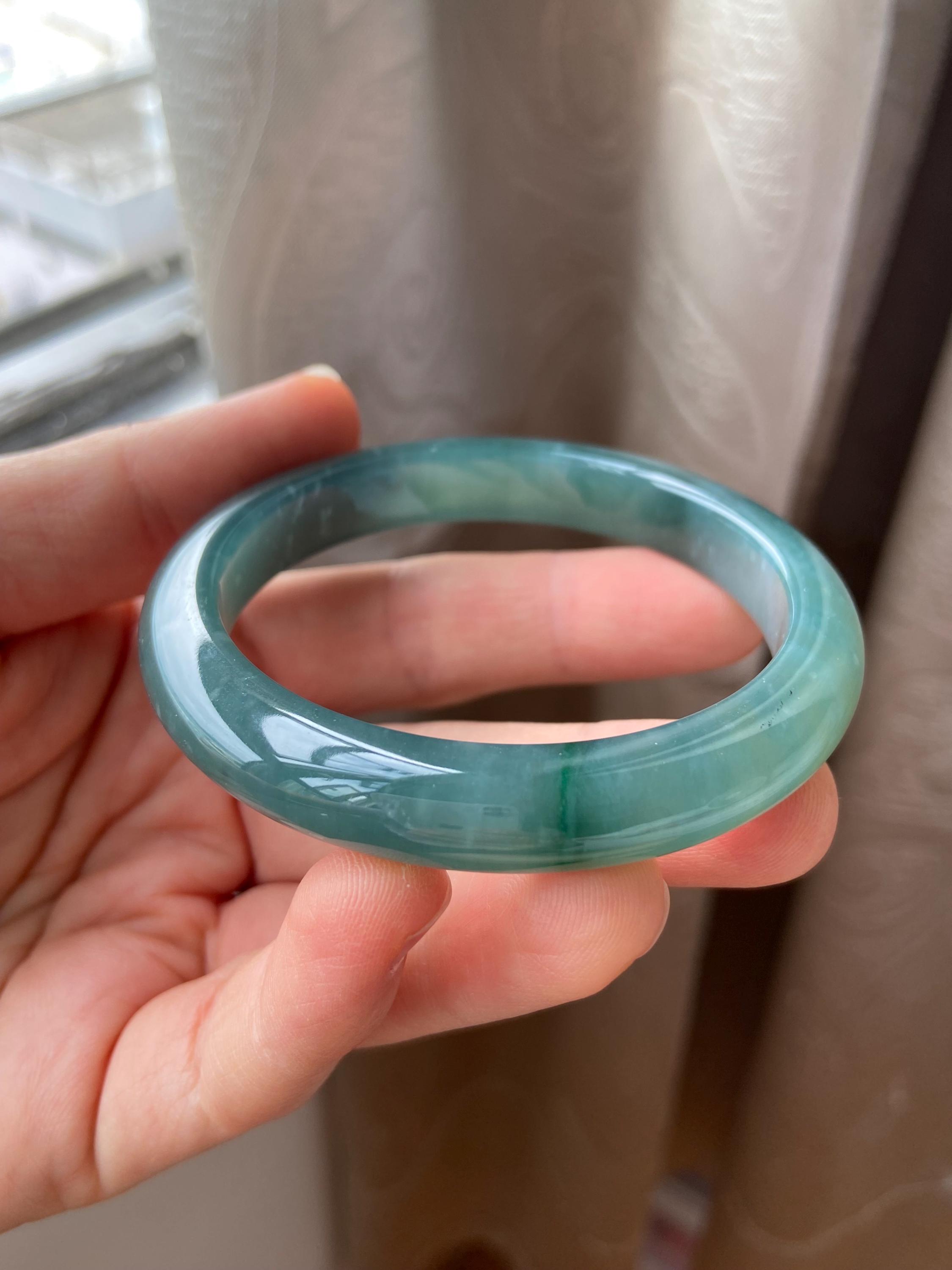 翡翠バングル 54.5 mm (2.15