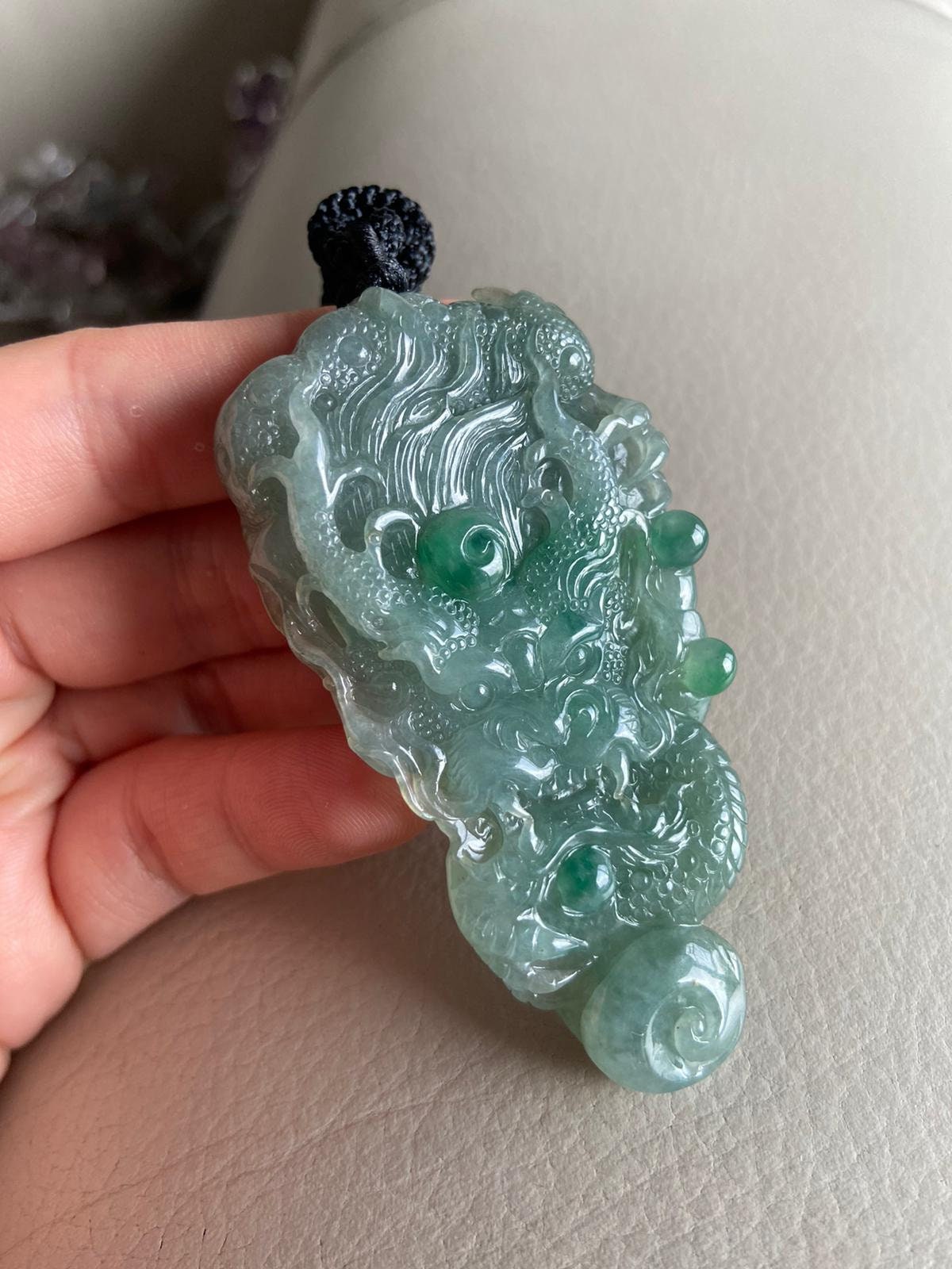 ビルマ緑翡翠昇り龍ペンダント(整理番号:W171) 中国龍翡翠ペンダント、ライトグリーン、天然グレードA翡翠、ビルマ