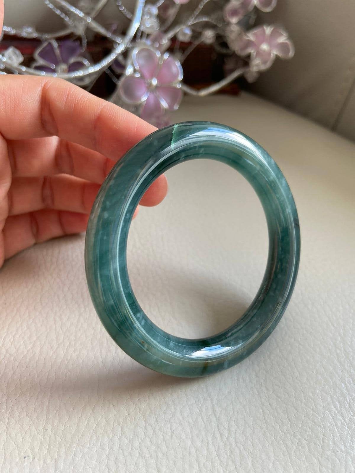 翡翠バングル 56.3 mm (2.22