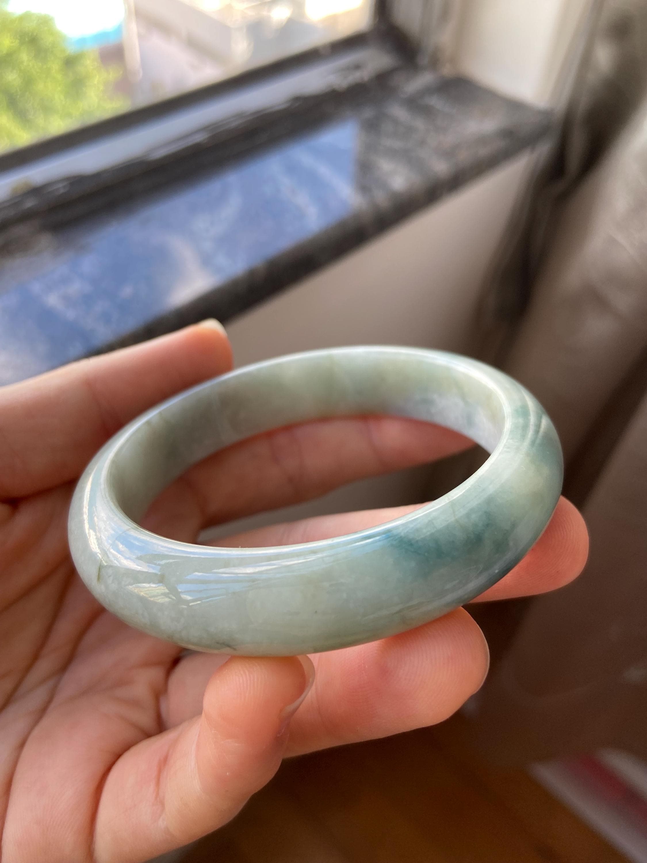 翡翠バングル 57.9 mm (2.28