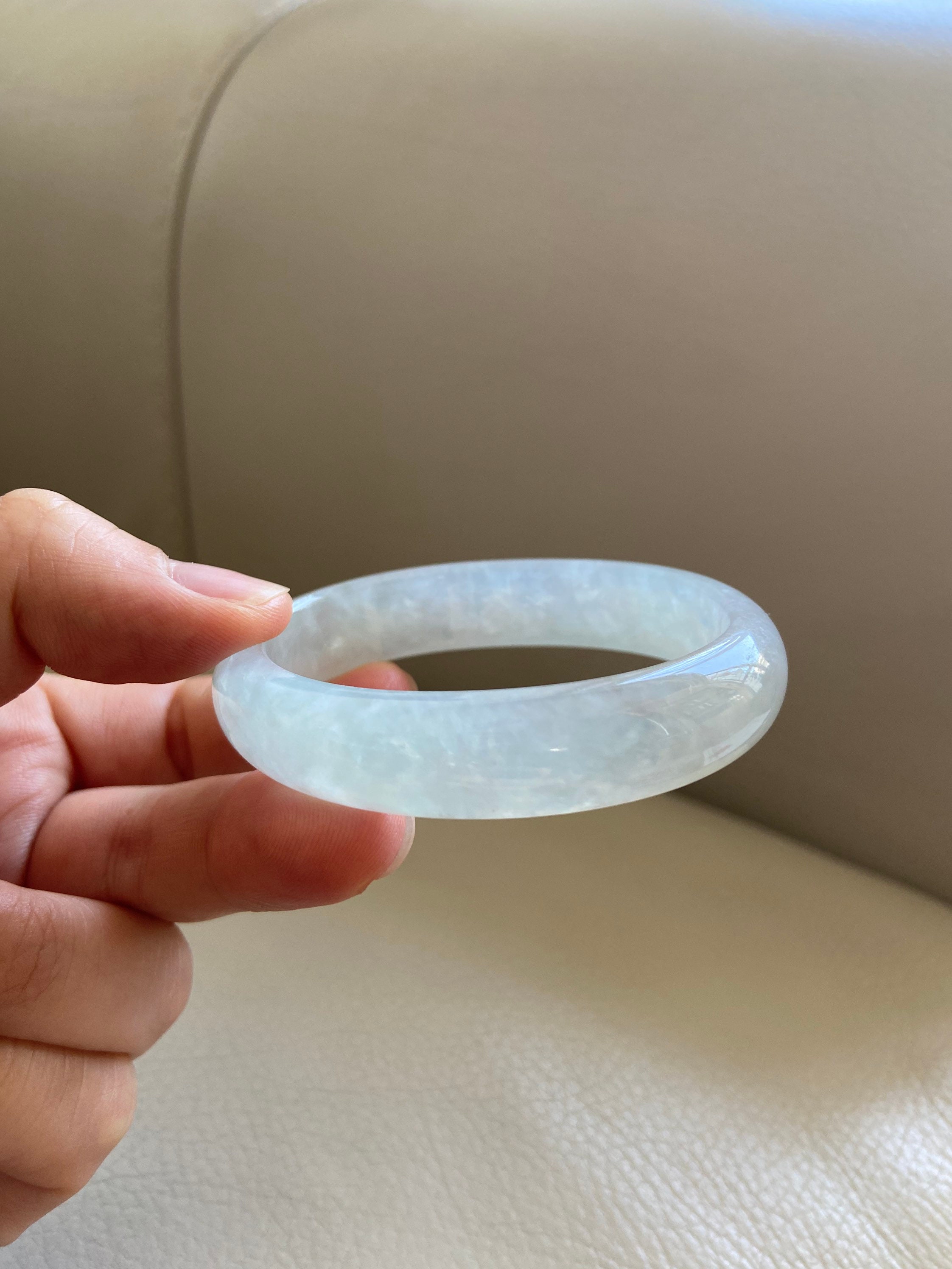 翡翠バングル 49.0 mm (1.93