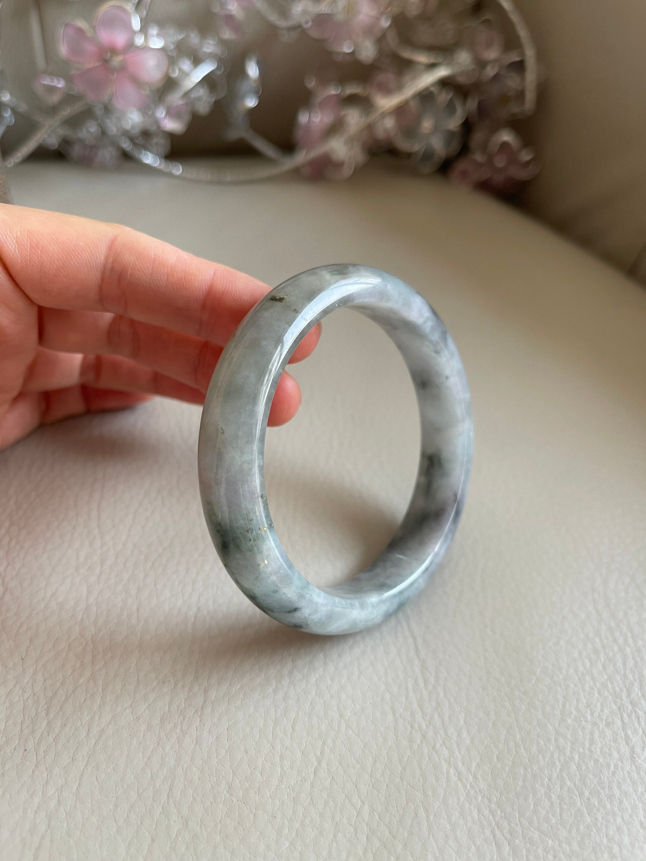 翡翠バングル 60.6 mm (2.38