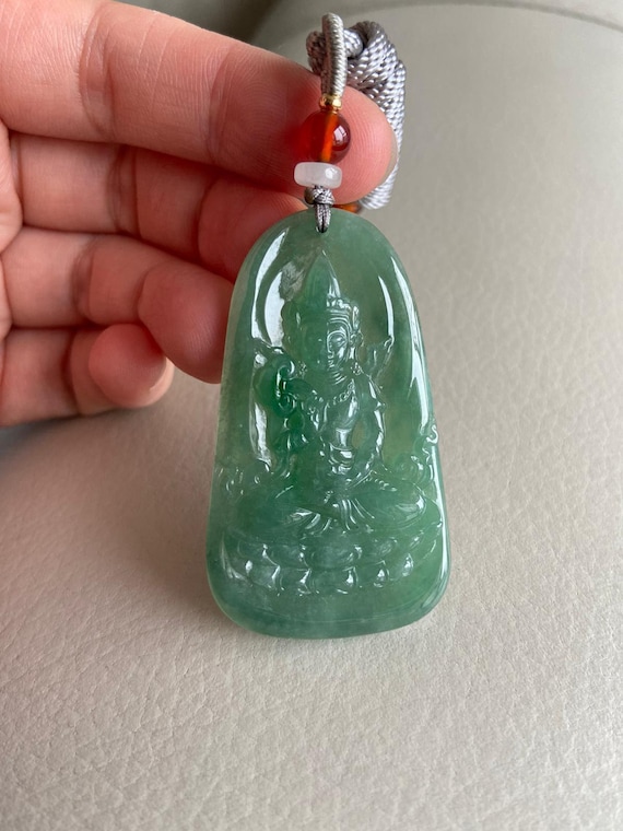 Quan yin deals jade pendant