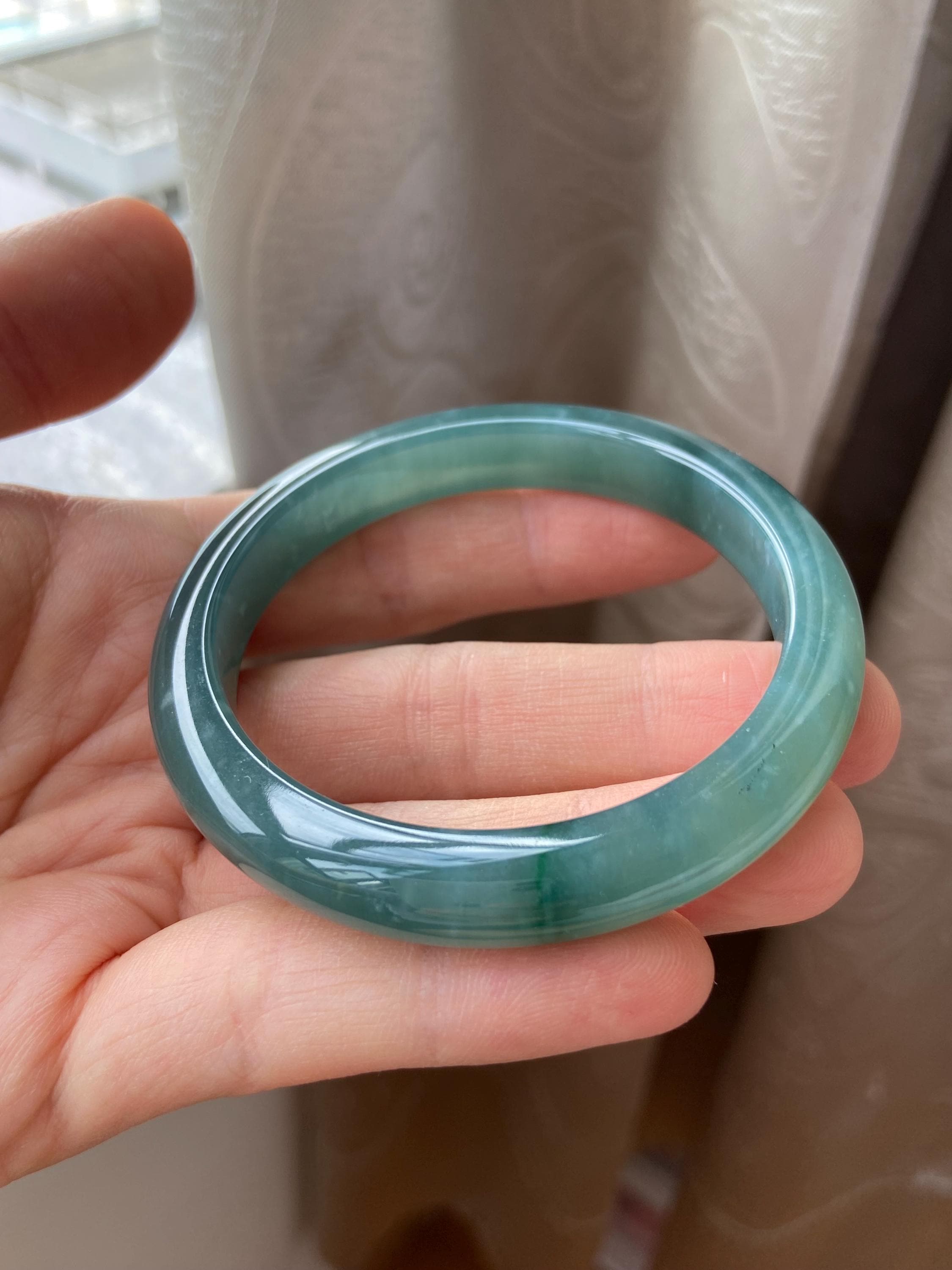 翡翠バングル 54.5 mm (2.15