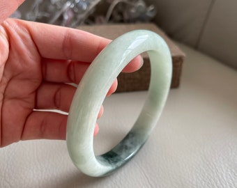 翡翠バングル 76.8 mm (3.02