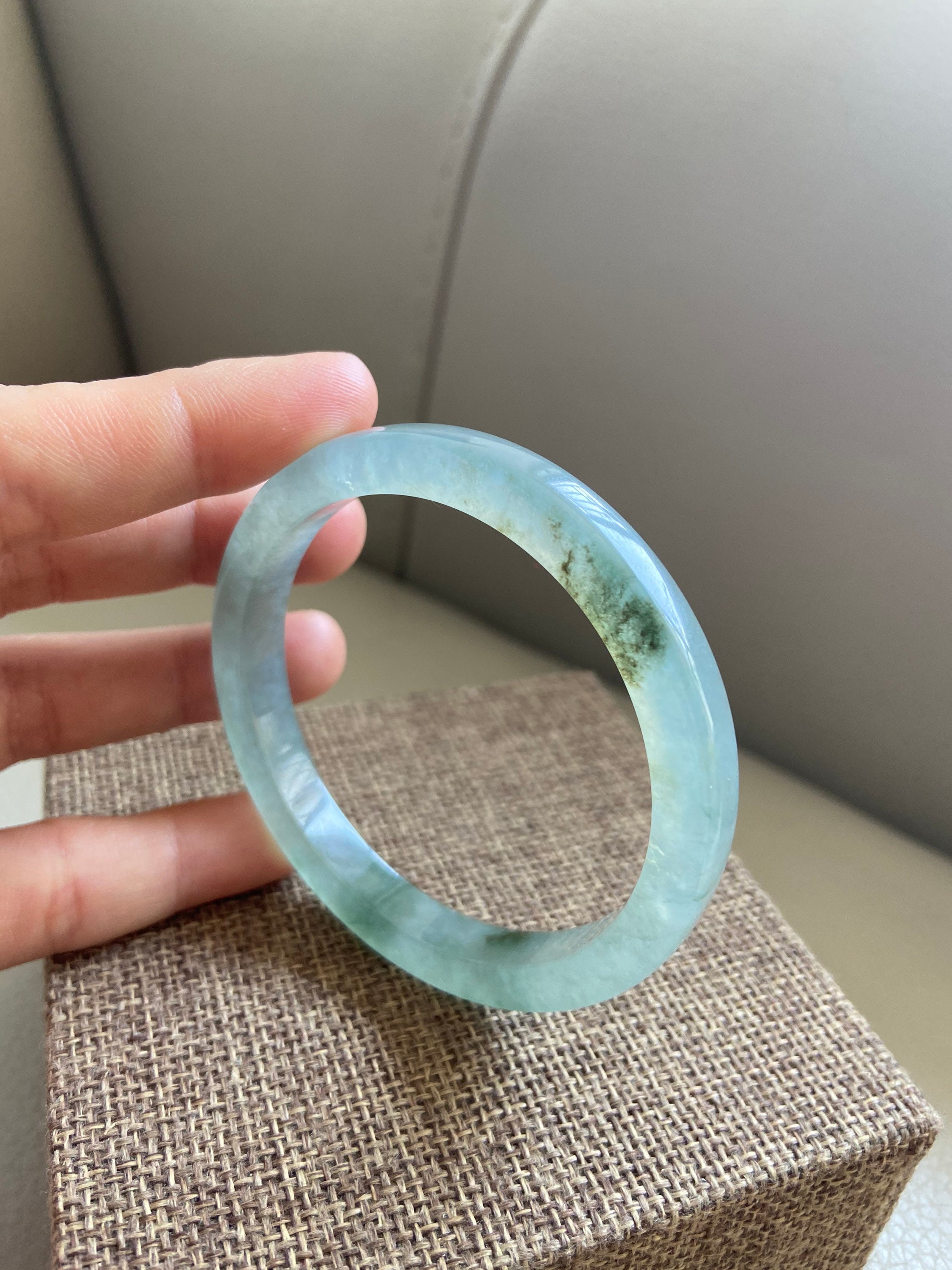 翡翠バングル 58.5 mm (2.30