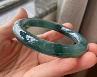 C1A015　翡翠　満緑　バングル　天然石　時代物風 翡翠バングル 56.3 mm (2.22
