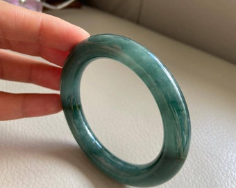 翡翠バングル 56.3 mm (2.22