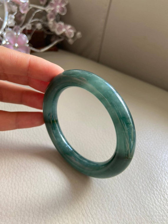 翡翠バングル 56.3 mm (2.22