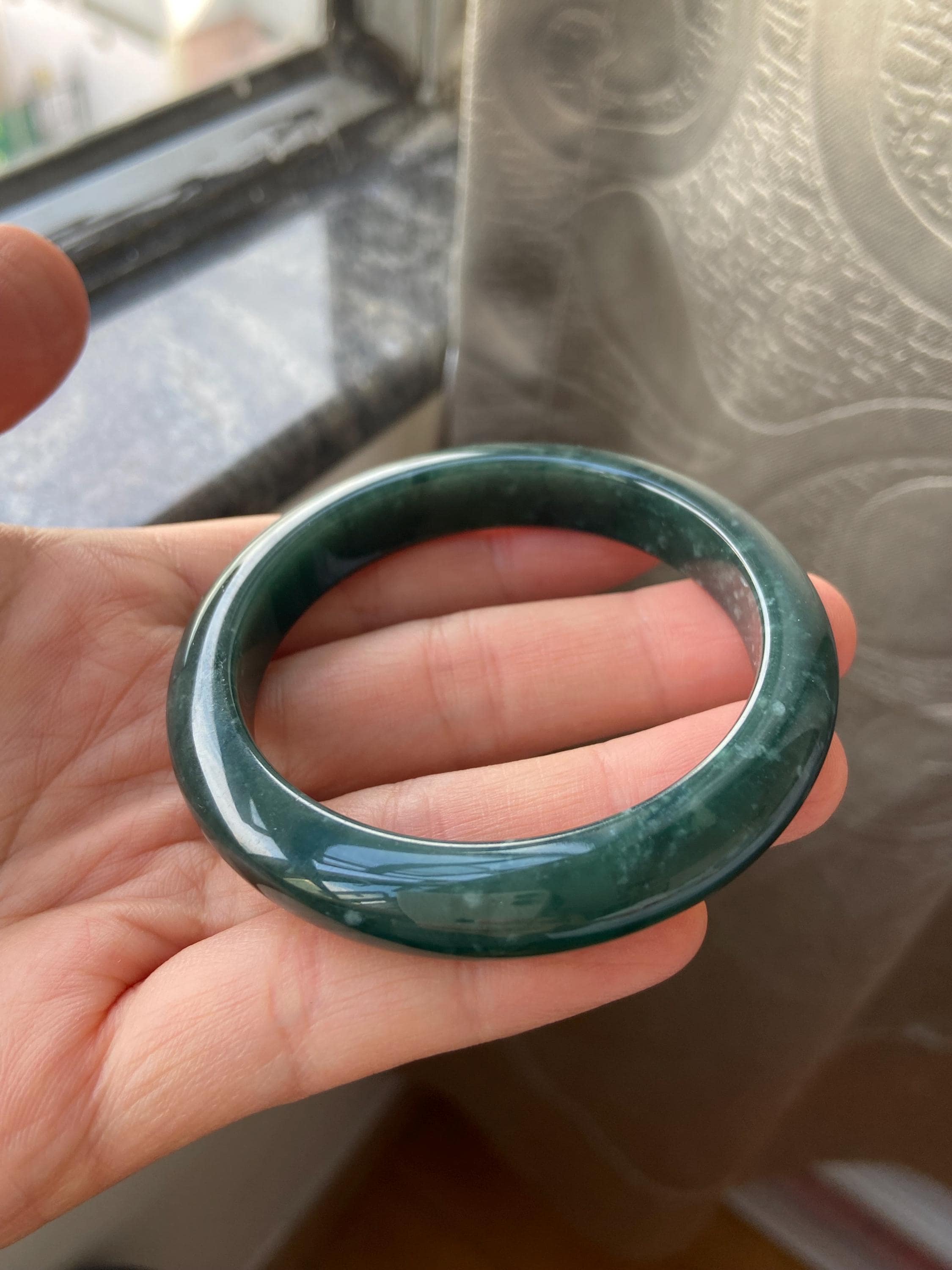 翡翠バングル 52.4 mm (2.06
