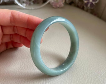 翡翠バングル 55.1 mm (2.17インチ)、ラウンドシェイプ、グリーン