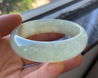 翡翠バングル 56.5 mm (2.22インチ)、ラウンドシェイプ、アイシー