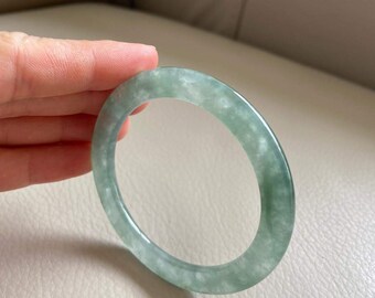 翡翠バングル 54.7 mm (2.15