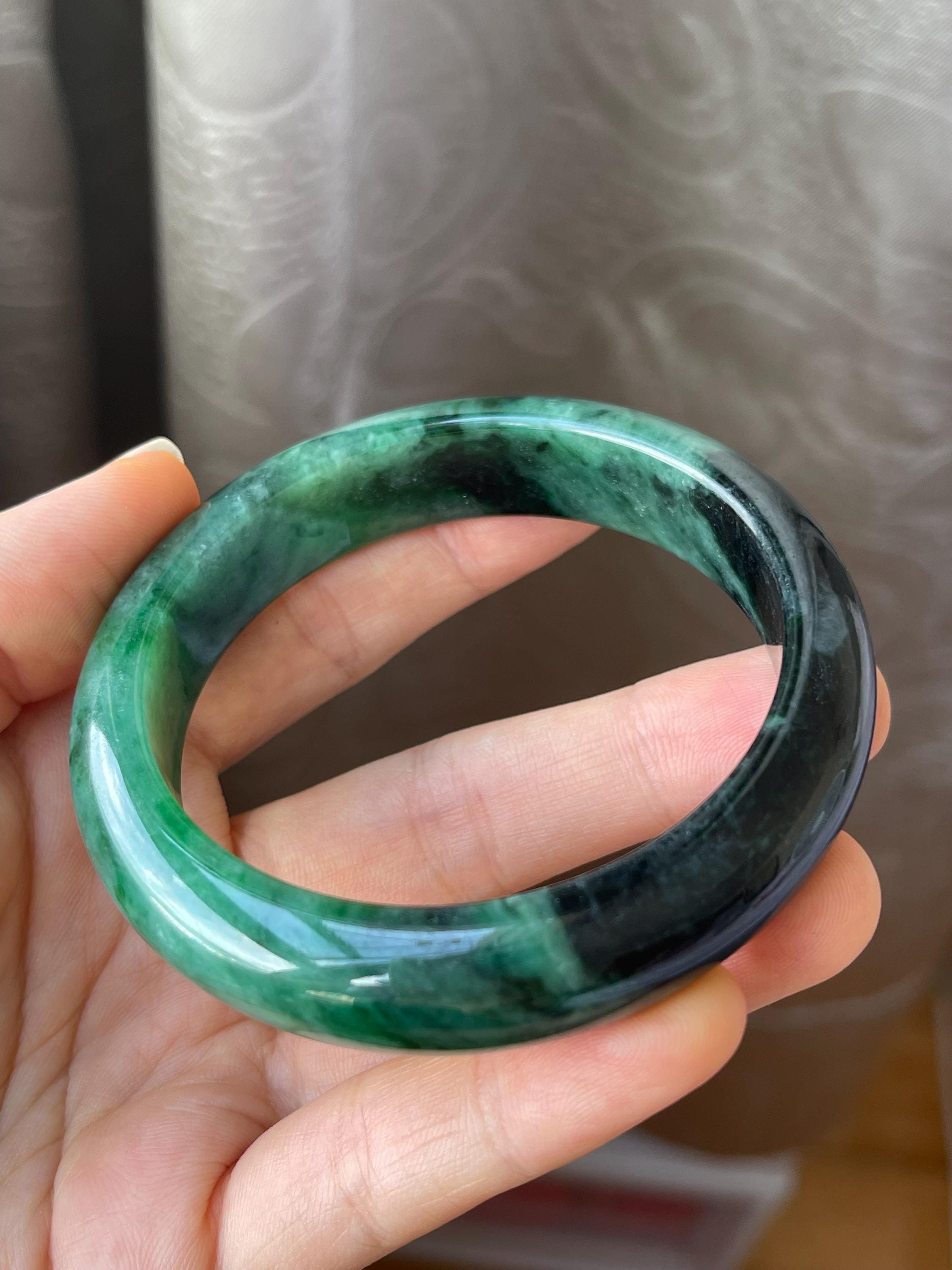 翡翠バングル 59.7 mm (2.35インチ)、ラウンドシェイプ、グリーン