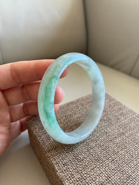 Light green jade bangle deals